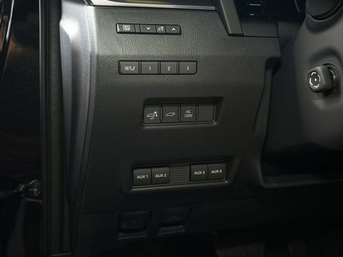 Used 2026 Lexus GX 550 w/ Accessory Package (32) image 23