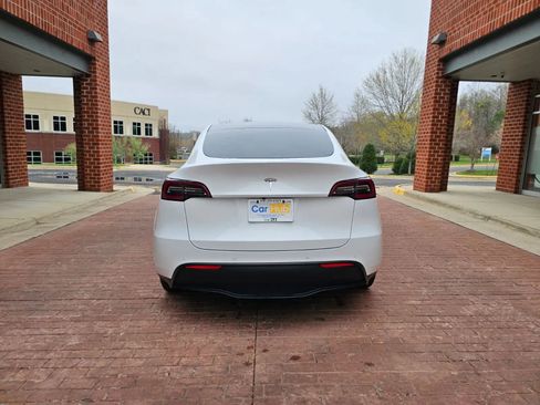 Used 2020 Tesla Model Y Long Range image 5