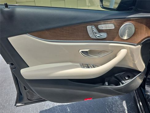 Used 2022 Mercedes-Benz E 350 Sedan image 14