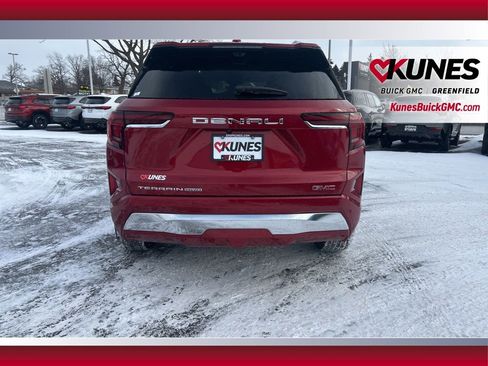 New 2026 GMC Terrain Denali w/ LPO, Floor Liner Package image 7