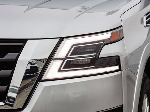 Used 2023 Nissan Armada SV AWD/4WD image 5