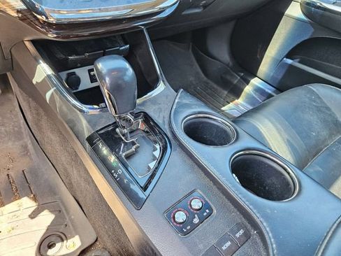 Used 2015 Toyota Avalon XLE Touring FWD image 11
