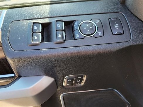 Used 2021 Ford F250 Lariat w/ Chrome Package image 16