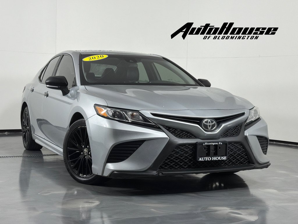 Used 2020 Toyota Camry SE FWD image 1