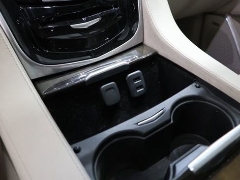 Used 2020 Cadillac Escalade Luxury w/ LPO, Radiant Package AWD/4WD image 29