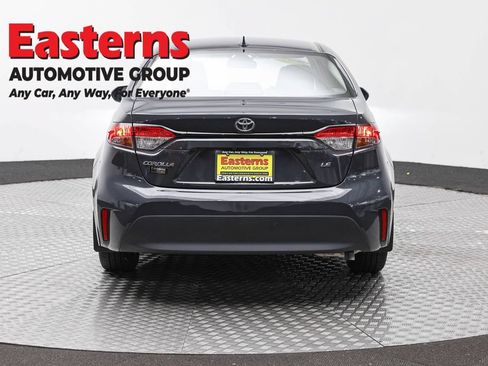 Used 2025 Toyota Corolla LE FWD image 6