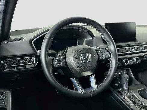 Used 2025 Honda Civic Sport image 18