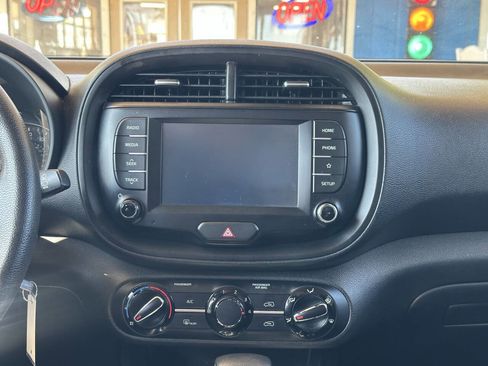 Used 2020 Kia Soul S image 15