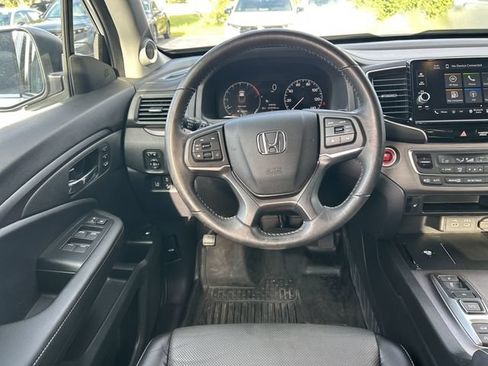 Certified 2025 Honda Ridgeline RTL image 14
