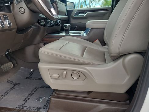 Used 2022 GMC Sierra 1500 SLT w/ SLT Premium Package image 12