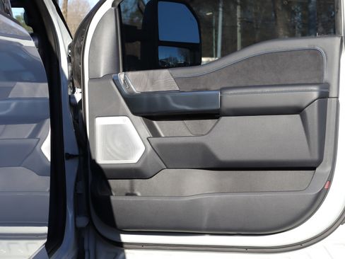 Used 2025 Ford F350 Platinum image 26