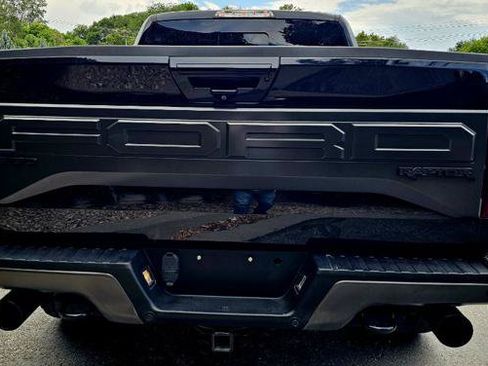 Used 2018 Ford F150 Raptor w/ Equipment Group 802A Luxury AWD/4WD image 6