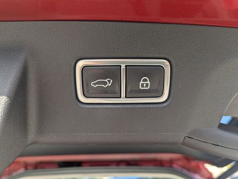 Used 2023 Kia Sorento SX image 9