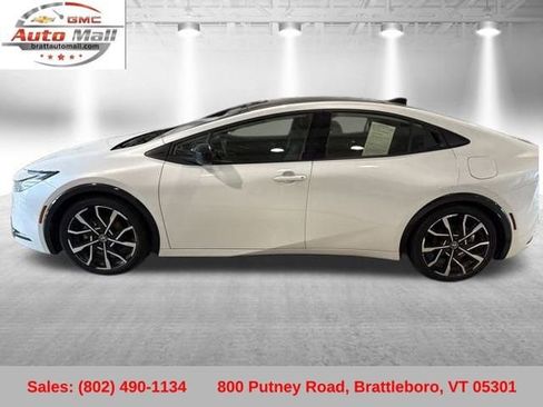 Used 2024 Toyota Prius Prime image 2
