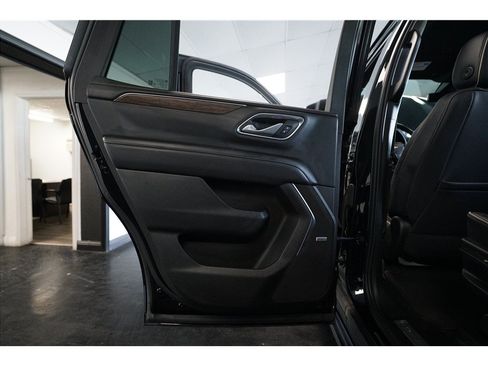 Used 2022 Chevrolet Tahoe Premier AWD/4WD image 15