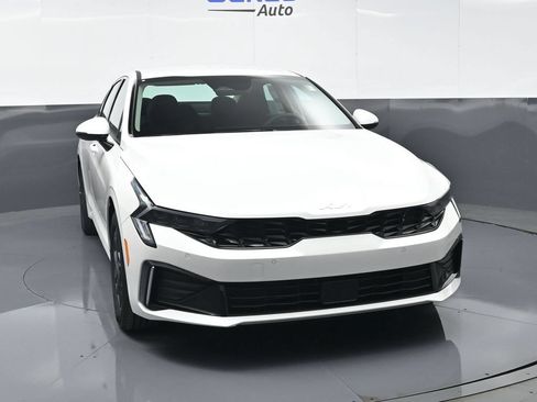 New 2026 Kia K5 LXS FWD image 3