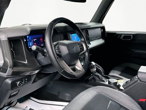 Used 2022 Ford Bronco Big Bend w/ Sasquatch Package image 18