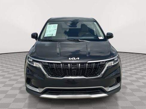 Used 2024 Kia Carnival LX FWD image 2