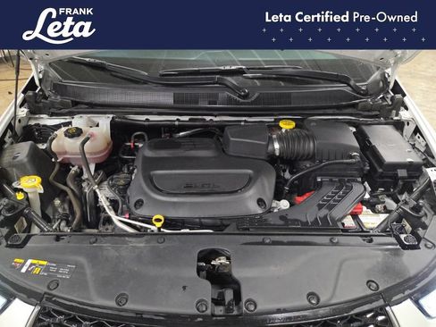 Used 2023 Chrysler Pacifica Limited FWD image 25