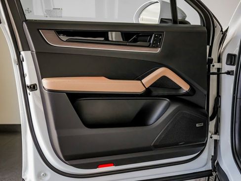 New 2026 Porsche Cayenne S AWD/4WD image 12