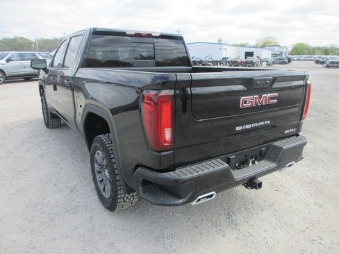 New 2026 GMC Sierra 1500 AT4 w/ AT4 Premium Package image 9