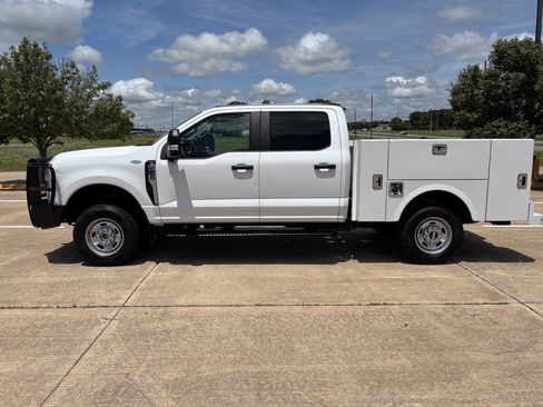Used 2023 Ford F250 XL w/ 360-Degree Camera Package AWD/4WD image 1