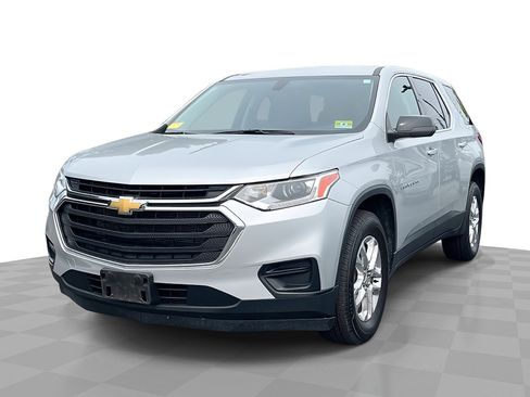 Certified 2021 Chevrolet Traverse LS FWD image 1