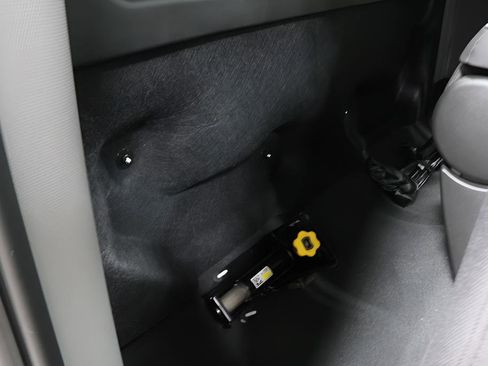 New 2026 Chevrolet Silverado 1500 W/T image 25