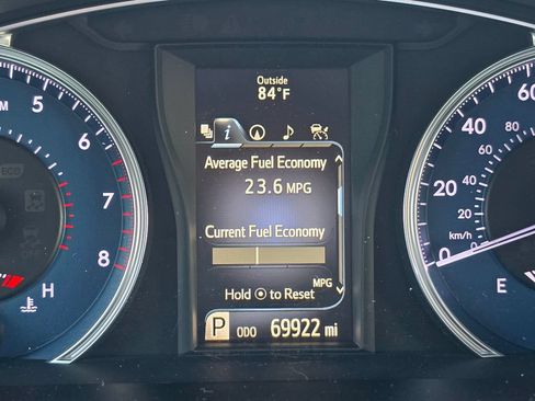 Used 2016 Toyota Camry XLE w/ Advanced Technology Package FWD image 19