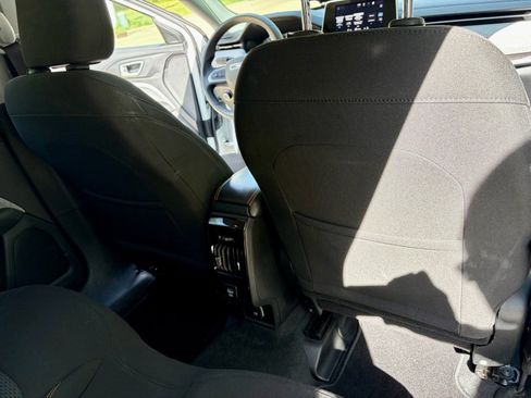 Used 2022 Jeep Compass Sport FWD image 16
