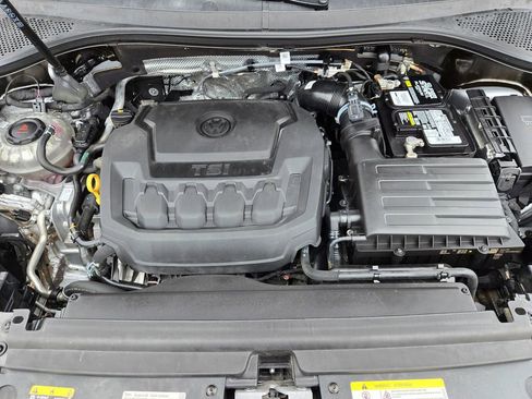 Used 2023 Volkswagen Tiguan SE R-Line FWD image 34