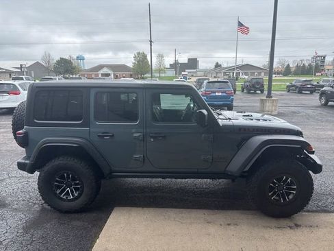 Used 2024 Jeep Wrangler Unlimited Rubicon w/ XTREMEE 35" Tire Package AWD/4WD image 8