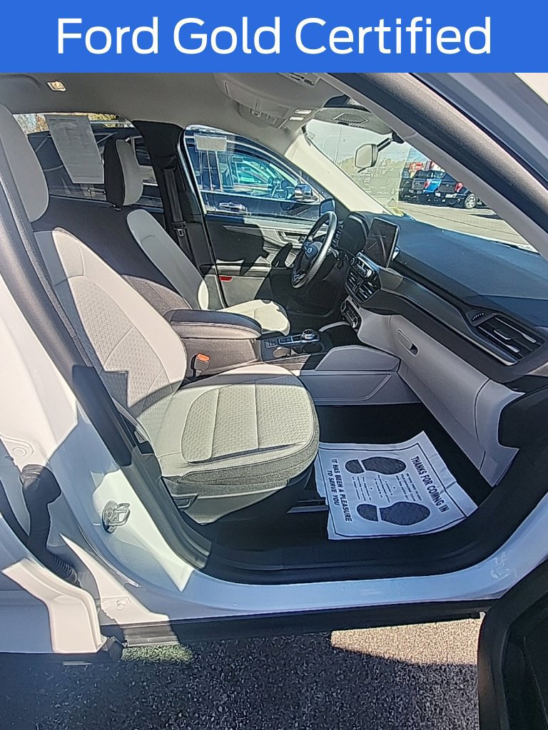 Certified 2025 Ford Escape Active w/ Cold Weather Package AWD/4WD image 10