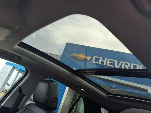 Used 2024 Chevrolet Equinox Premier AWD/4WD image 23
