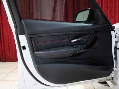 Used 2013 BMW 335i Sedan image 11