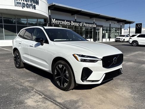 New 2026 Volvo XC60 B5 Plus w/ Protection Package Premier image 7