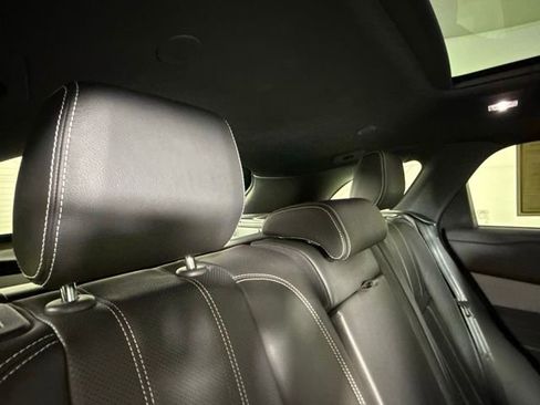 Used 2022 Land Rover Range Rover Velar R-Dynamic S image 31