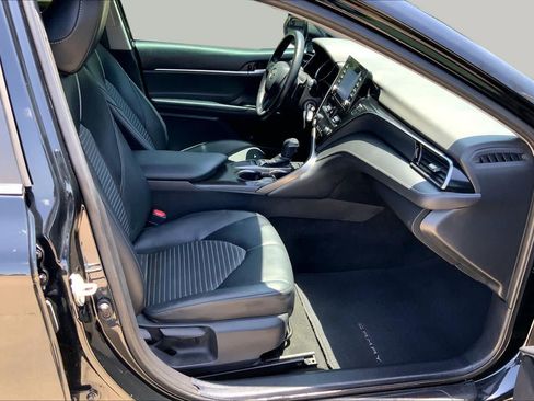 Used 2023 Toyota Camry SE FWD image 9