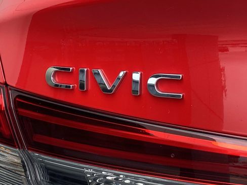 Used 2022 Honda Civic Sport image 6
