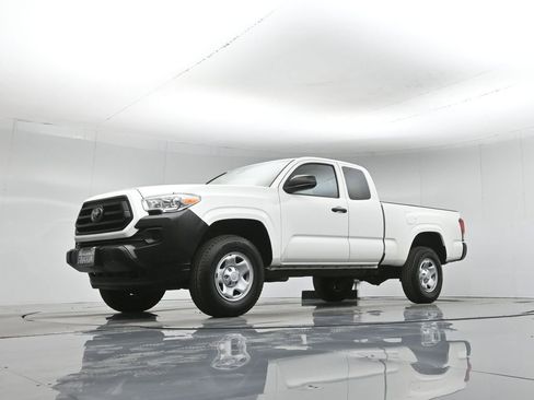 Used 2021 Toyota Tacoma SR image 42