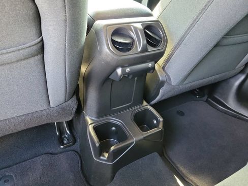 Used 2024 Jeep Wrangler Unlimited Sport AWD/4WD image 14