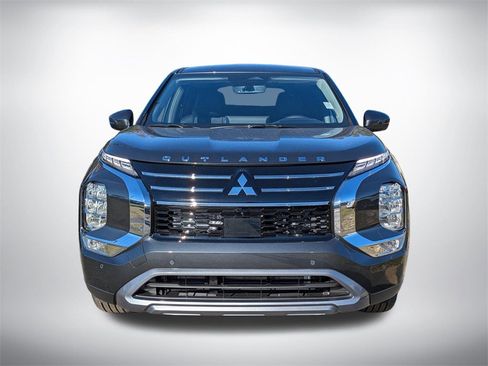 New 2026 Mitsubishi Outlander SE image 8