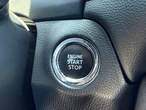 Used 2025 Toyota RAV4 XLE w/ Convenience Package FWD image 31
