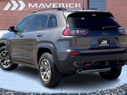 Used 2022 Jeep Cherokee Trailhawk w/ Sun, Sound & Nav Group AWD/4WD image 4