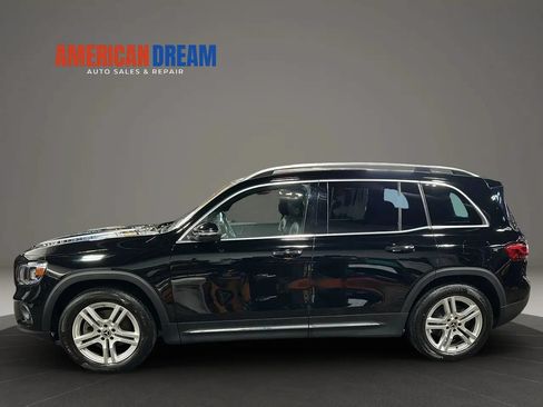 Used 2021 Mercedes-Benz GLB 250 4MATIC image 2