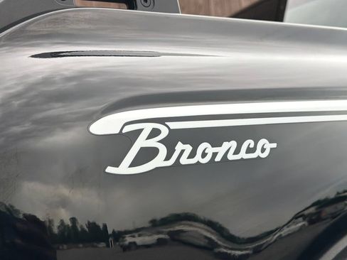Used 2025 Ford Bronco Heritage Edition AWD/4WD image 18
