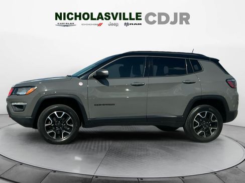 Used 2020 Jeep Compass Trailhawk AWD/4WD image 2