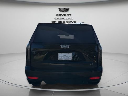 Used 2022 Cadillac Escalade ESV Sport Platinum w/ LPO, ONYX Package image 8