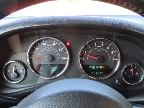 Used 2018 Jeep Wrangler Unlimited Sport S AWD/4WD image 17