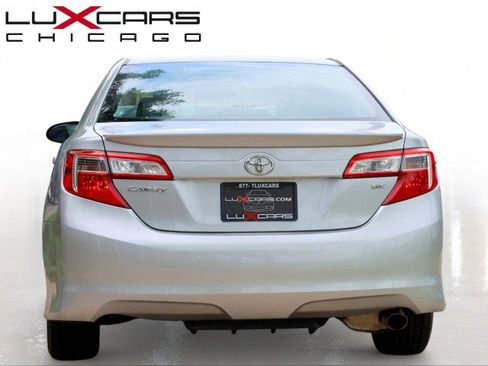 Used 2012 Toyota Camry SE FWD image 6